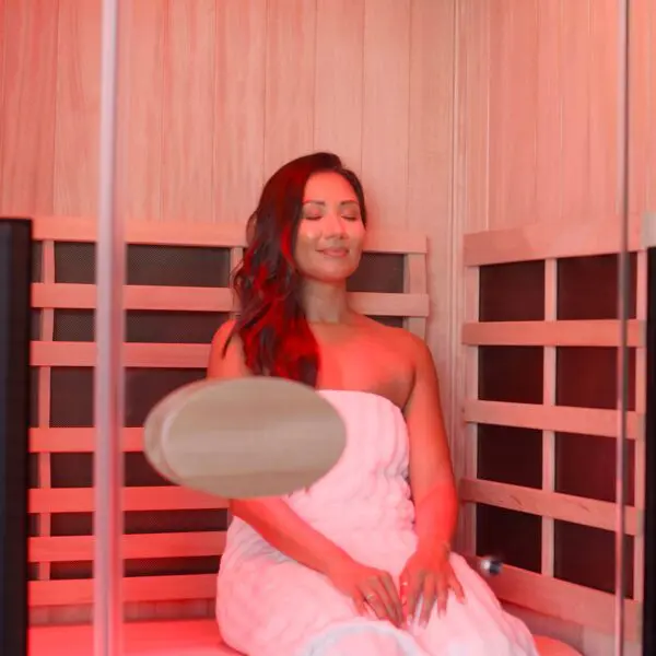 jacuzzi-j2-infrared-sauna-3-600x600-jpg