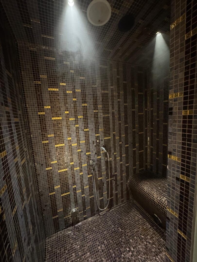 small-tiled-steam-room-3